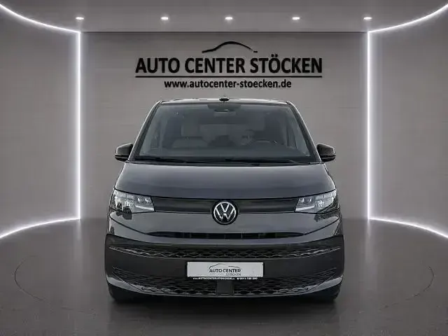 Używany VW Multivan 150 KM (110 kW) 2023 Szary Minivan