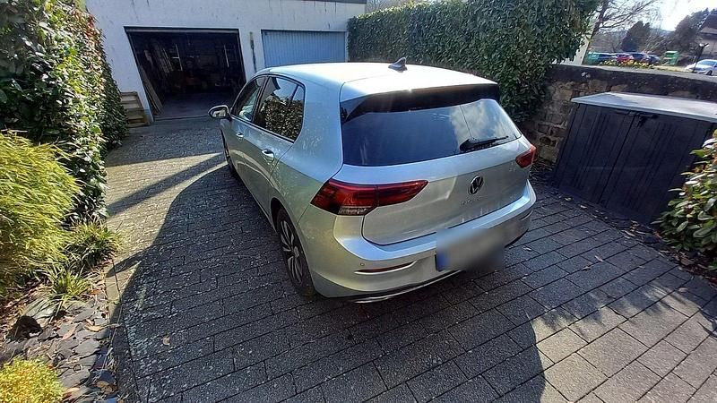 Gebraucht VW Golf VIII Move 131 PS (96 kW) 2023 Silber Limousine