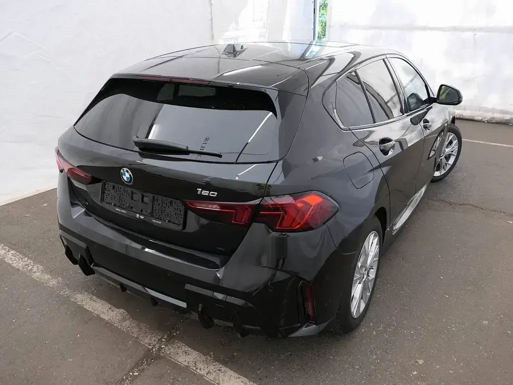 Gebraucht BMW 120 M Sport 170 PS (125 kW) 2025 Schwarzkeine angabe Kleinwagen