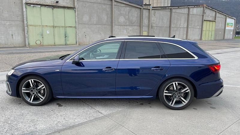 Gebraucht Audi A4 S-Line 204 PS (150 kW) 2021 Blau Kombi