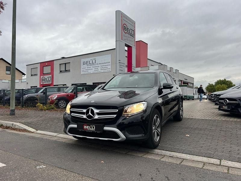 Schwarz Gebraucht 2017 Mercedes GLC220 SUV | 22.950 € (Guter Preis) - Bild 1/4