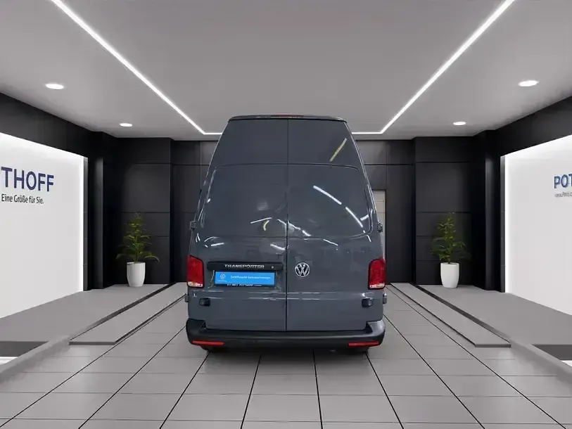 Gebraucht VW T6.1 150 PS (110 kW) 2021 Pure grey Van