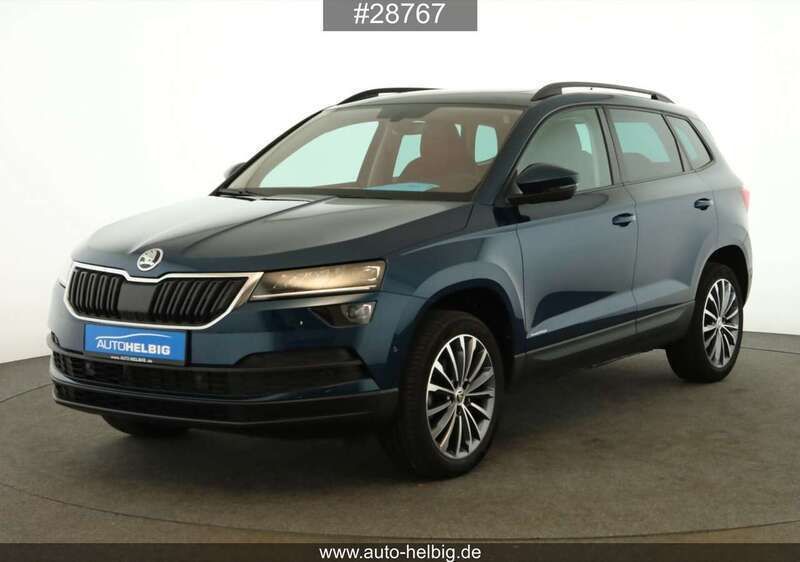 Blau Gebraucht 2022 Skoda Karoq Ambition SUV | 25.290 € (Guter Preis) - Bild 1/2
