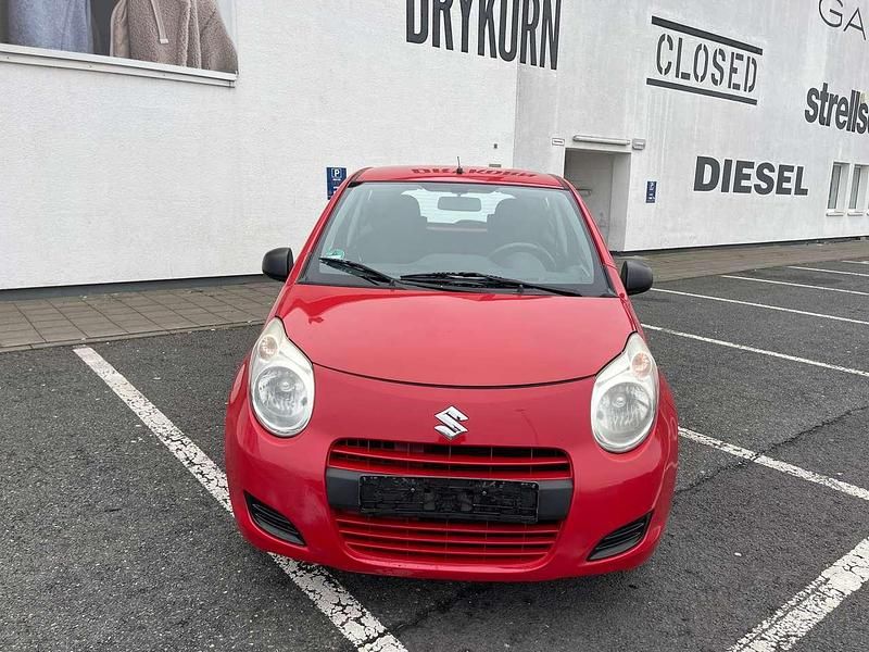 Gebraucht Suzuki Alto Comfort 68 PS (50 kW) 2011 Rot Kleinwagen