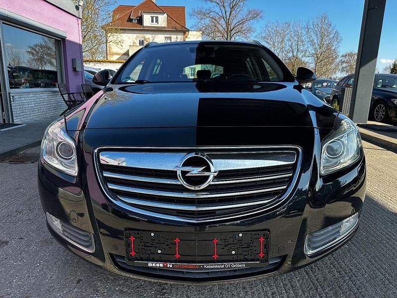 Gebraucht Opel Insignia Active 160 PS (117 kW) 2013 Schwarz Kombi