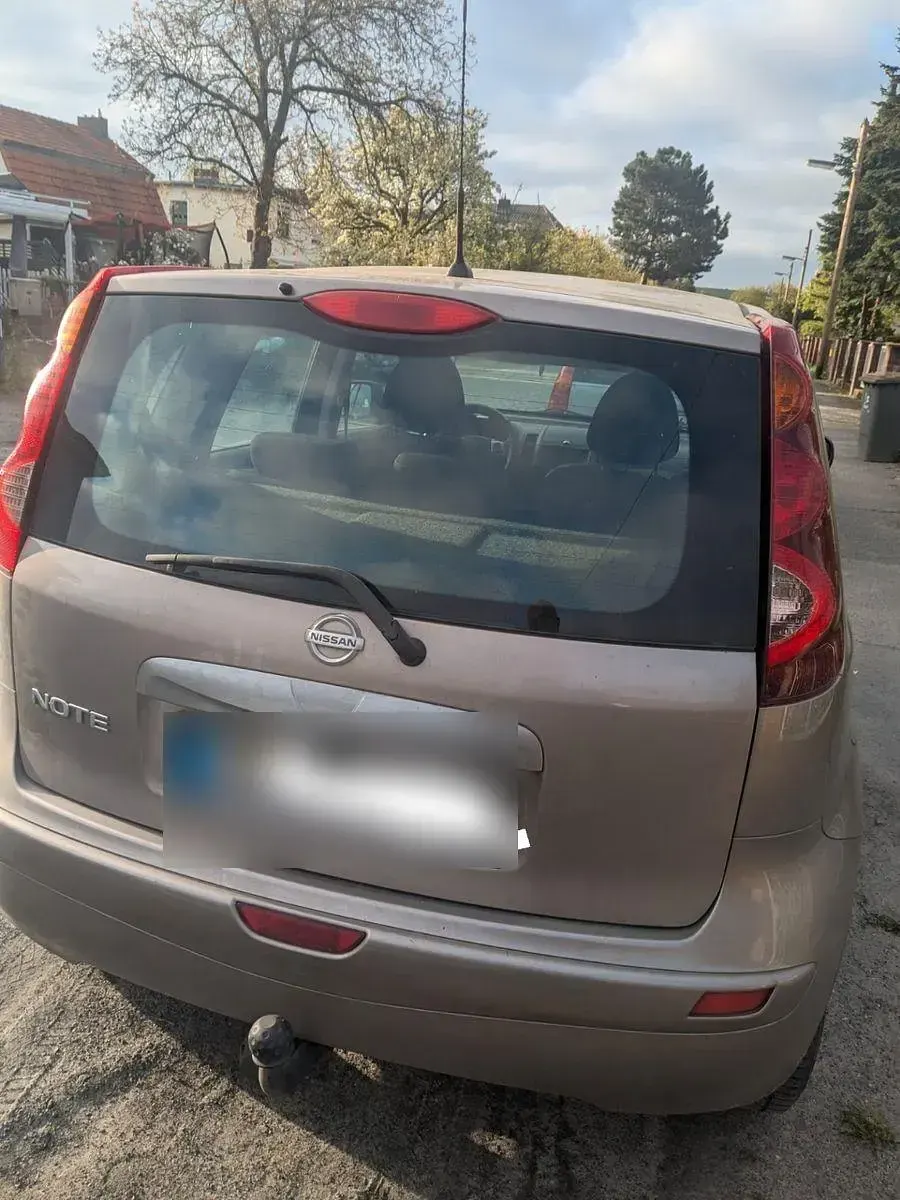 Usata Nissan Note 110 CV (80 kW) 2011 Oro Utilitaria