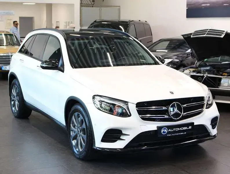 Gebraucht Mercedes GLC350 AMG line 258 PS (189 kW) 2017 Weiß SUV