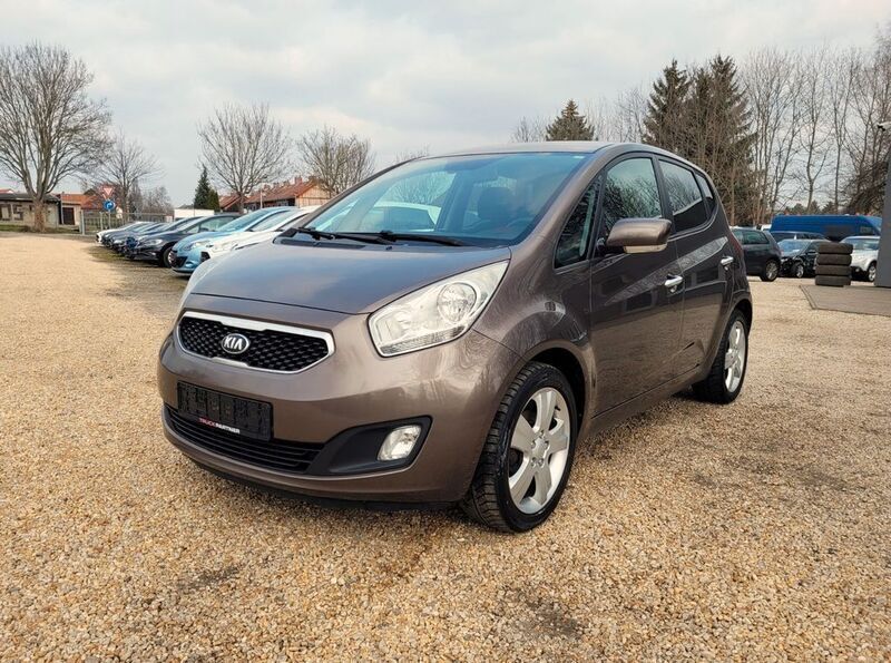 Braun Gebraucht 2013 Kia Venga Spirit Kleinwagen | 3.480 € - Bild 1/4