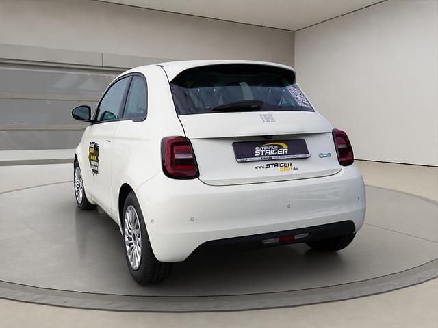 Gebraucht Fiat 500e Icon 86 kW (118 PS) 2023 Arktis weiß arktis weiß Kleinwagen
