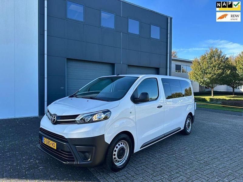 Weiß Gebraucht 2019 Toyota Proace Comfort Van | 18.951 € - Bild 1/4