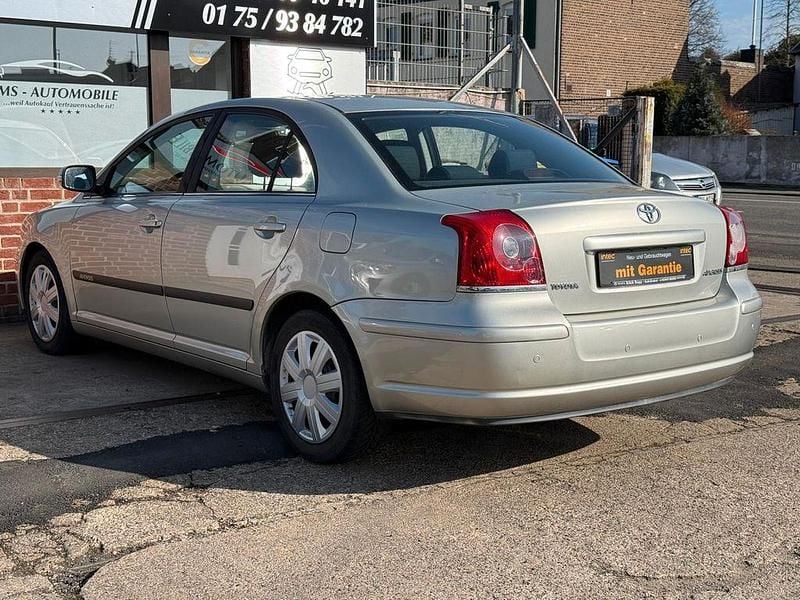 Gebraucht Toyota Avensis 129 PS (94 kW) 2008 Silber Limousine