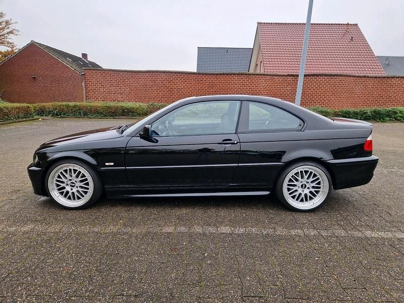 Gebraucht BMW 325 M Sport 192 PS (141 kW) 2003 Schwarz Coupé