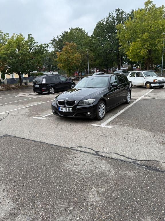 Gebraucht BMW 318 143 PS (105 kW) 2012 Kombi