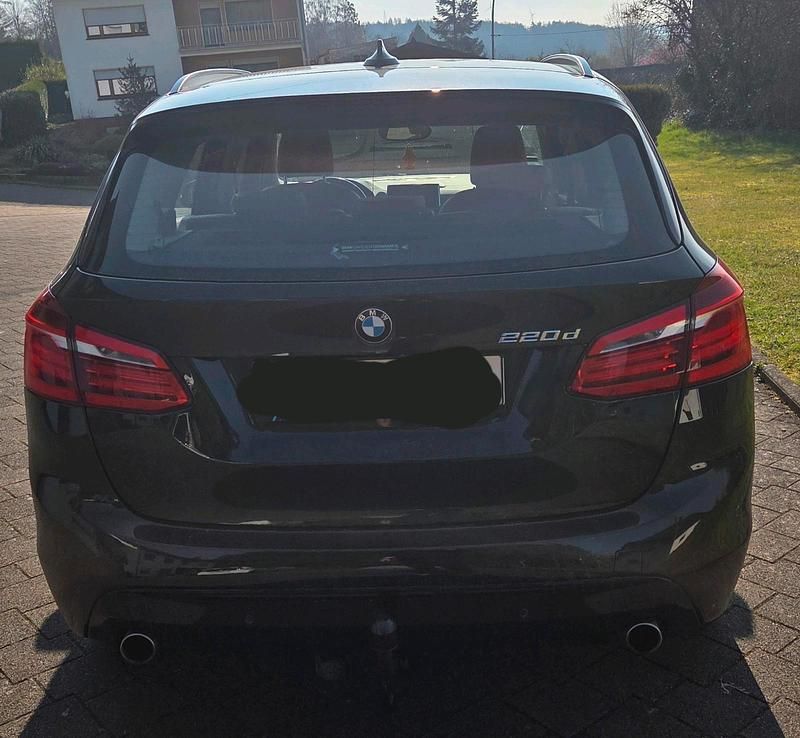 Gebraucht BMW 220 193 PS (141 kW) 2017 Schwarz Kombi