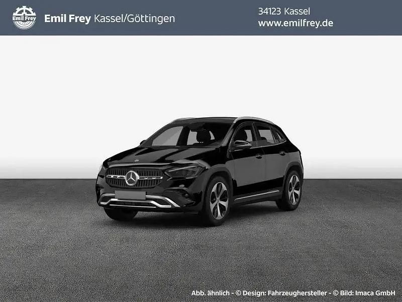 Nachtschwarz Gebraucht 2024 Mercedes GLA180 AMG SUV | 37.910 € (Fairer Preis) - Bild 1/4