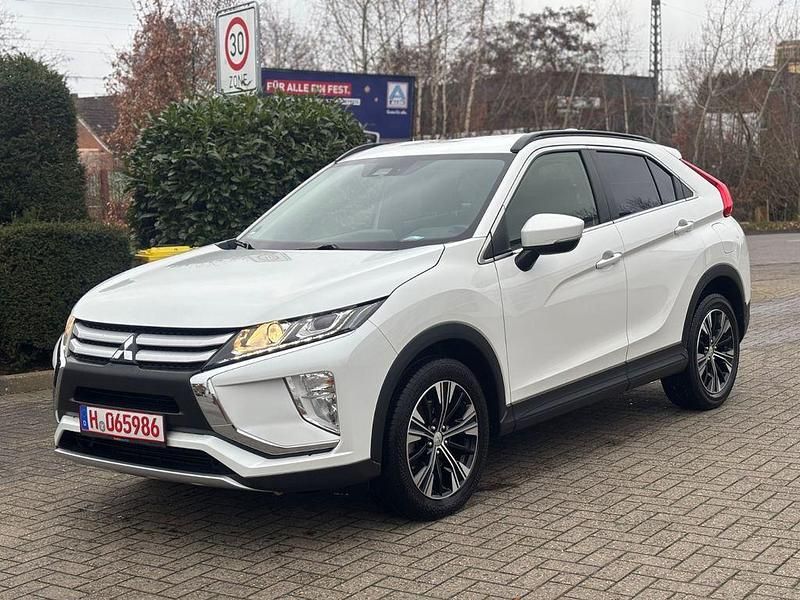 Weiß Gebraucht 2019 Mitsubishi Eclipse Cross Diamant Edition SUV | 13.990 € (Guter Preis) - Bild 1/4