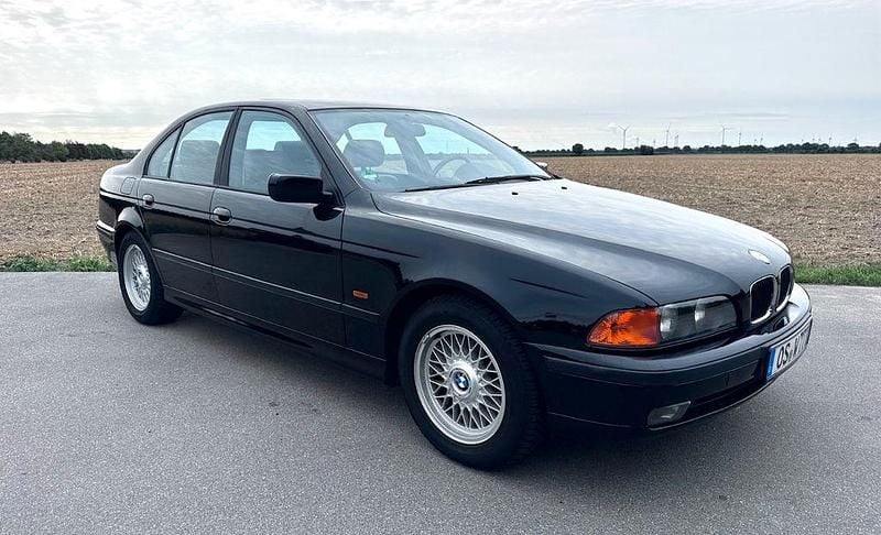 Schwarz Gebraucht 1998 BMW 523 Shadowline Limousine | 9.980 € (Teuer) - Bild 1/4