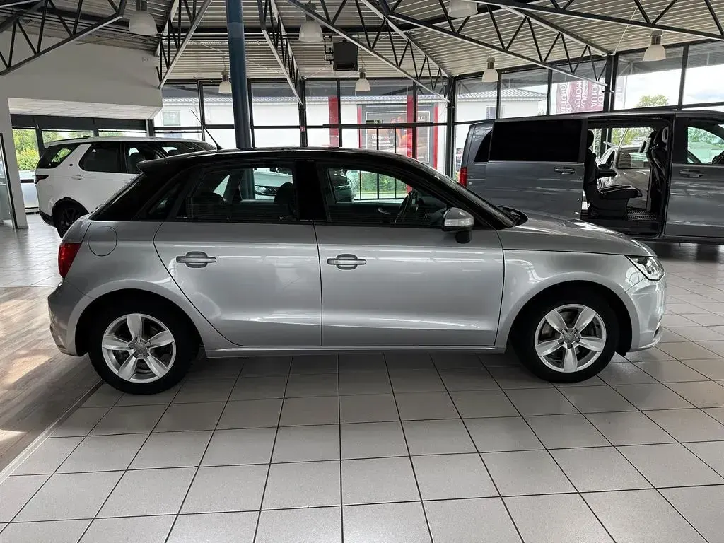 Gebraucht Audi A1 Sportback Basis 116 PS (85 kW) 2015 Silber Kleinwagen