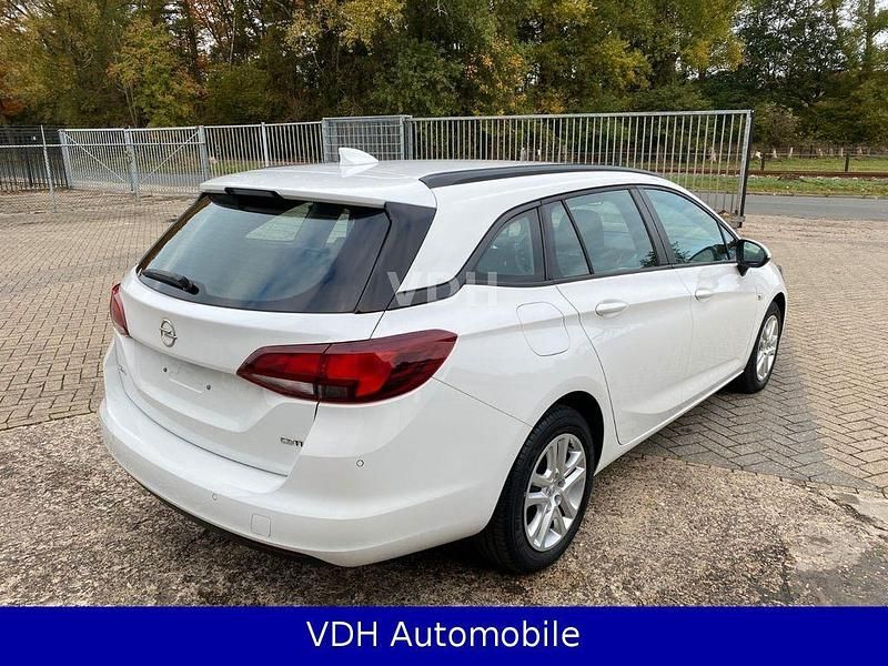 Gebraucht Opel Astra Edition 110 PS (80 kW) 2017 Weiß Kombi