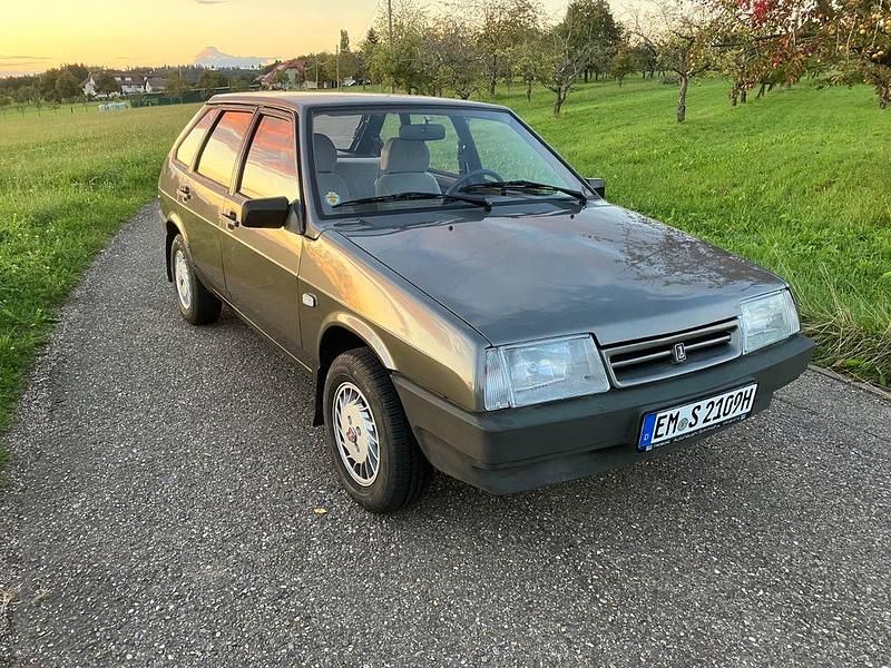 Gebraucht Lada 2109 72 PS (52 kW) 1991 Grau Limousine