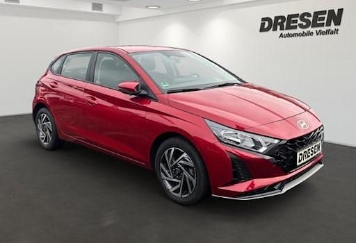 Gebraucht Hyundai i20 Trend 100 PS (73 kW) 2025 Rot Limousine