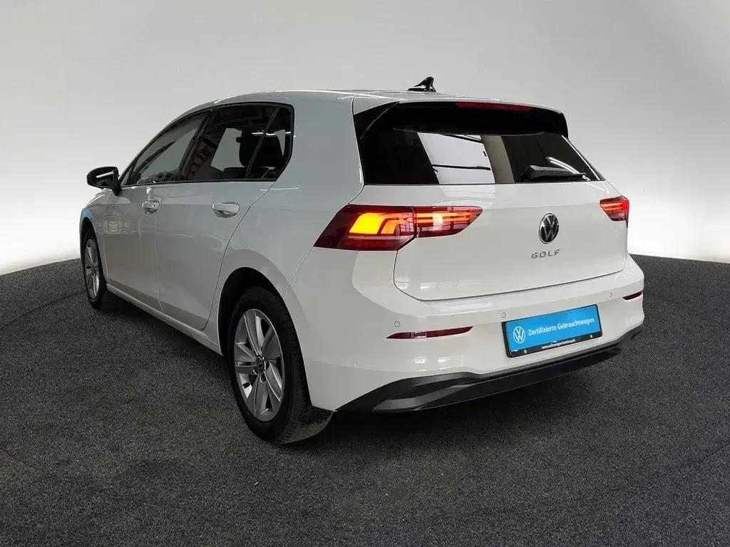 Gebraucht VW Golf VIII Life 116 PS (85 kW) 2025 0q pure white Limousine