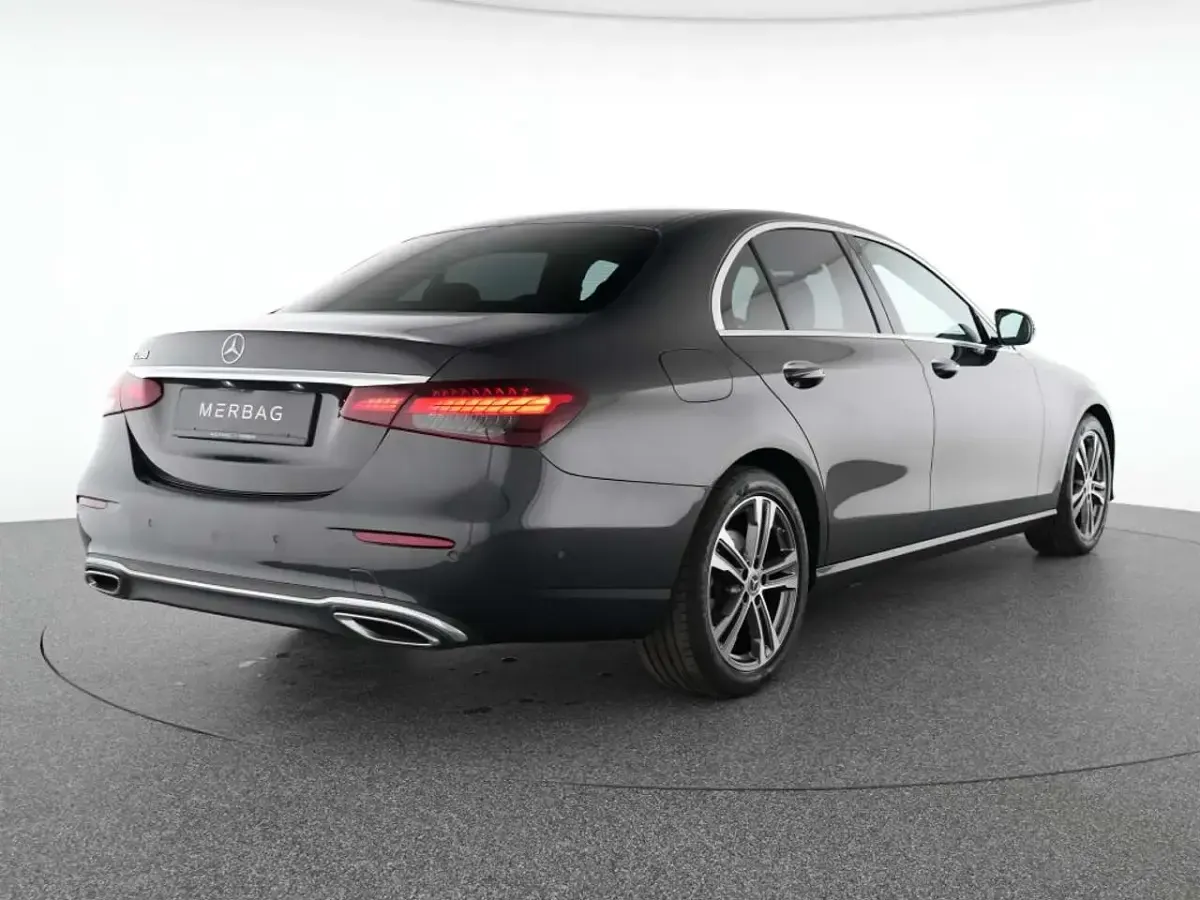 Gebraucht Mercedes E200 Avantgarde 197 PS (144 kW) 2021 Grau Limousine