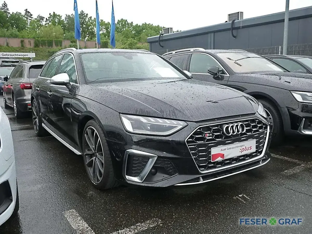 Używany Audi S4 Design 341 KM (250 kW) 2022 Czarny Kombi