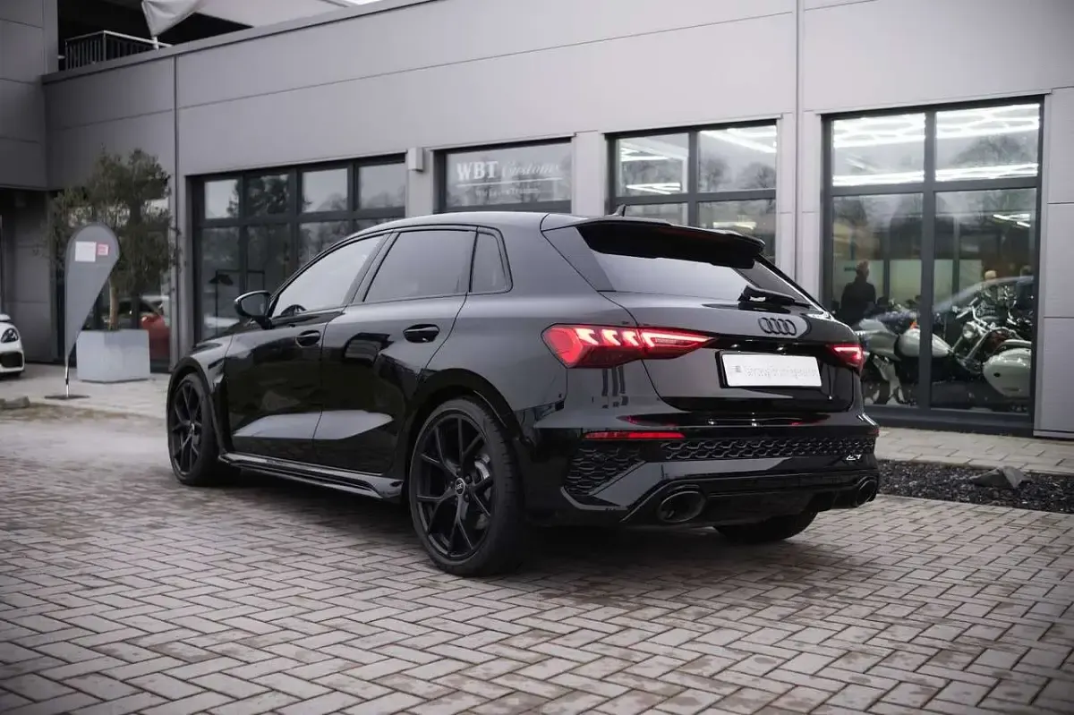 Gebraucht Audi RS3 Sport 400 PS (294 kW) 2023 Schwarz Limousine