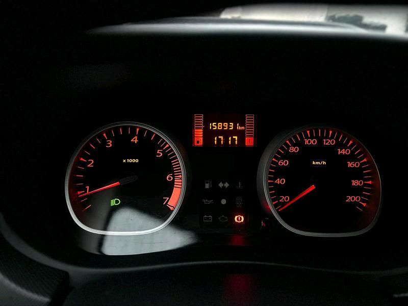 Gebraucht Dacia Duster Lauréate 107 PS (78 kW) 2013 Beige SUV