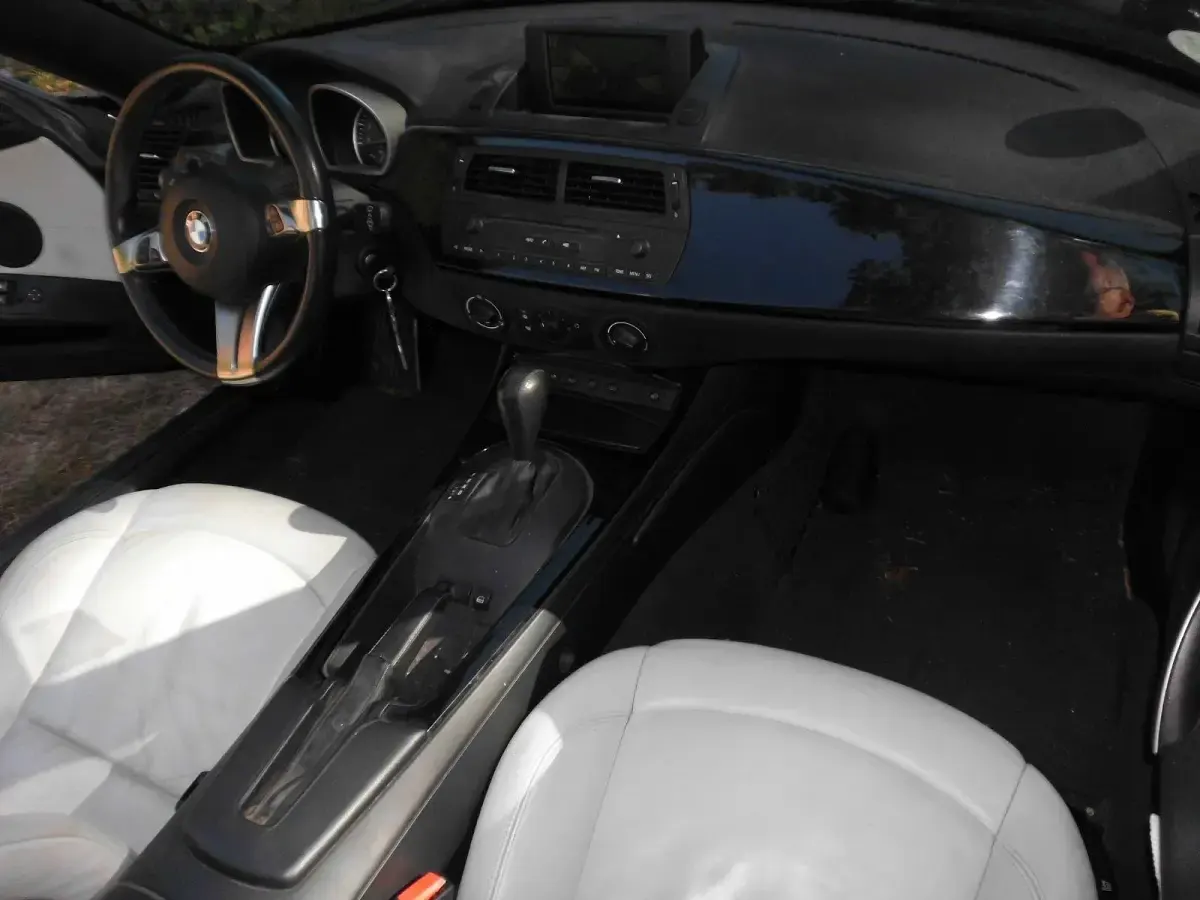 Gebraucht BMW Z4 176 PS (129 kW) 2006 Schwarz Cabrio