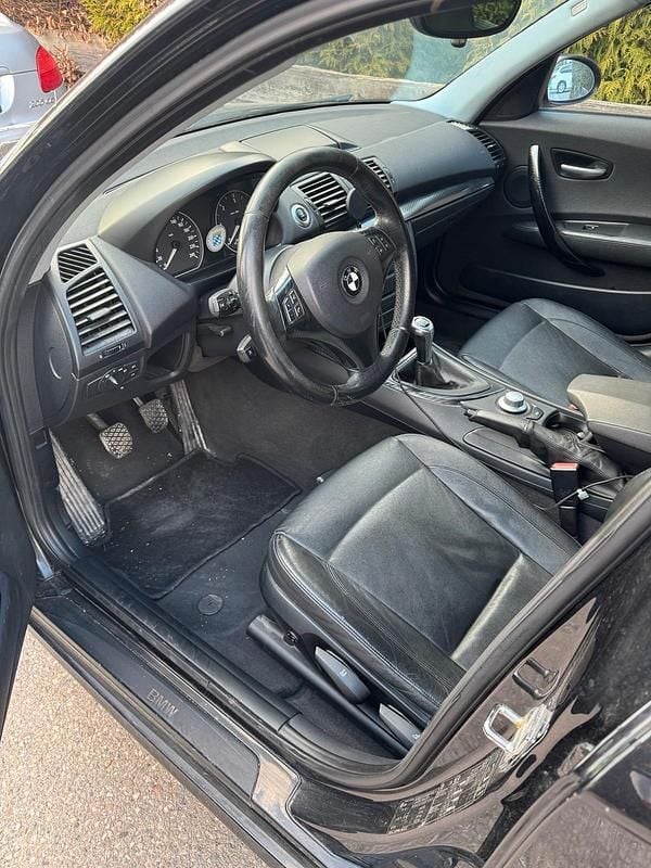 Gebraucht BMW 120 163 PS (119 kW) 2006 Schwarz Kleinwagen