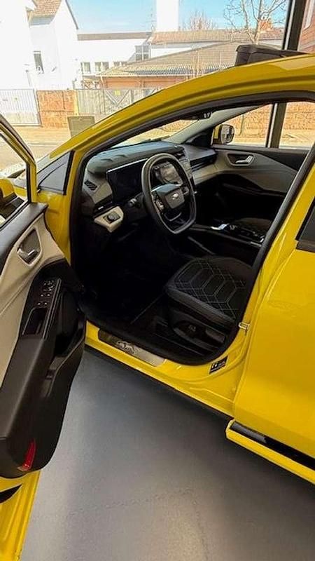 Neu Ford Puma Gen-E Premium 124 kW (169 PS) 2025 Electric yellow 3c SUV