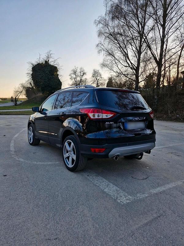Gebraucht Ford Kuga Titanium 140 PS (102 kW) 2014 Schwarz SUV