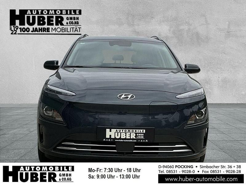 Blau metallic Gebraucht 2022 Hyundai Kona Select SUV | 18.990 € (Guter Preis) - Bild 1/4