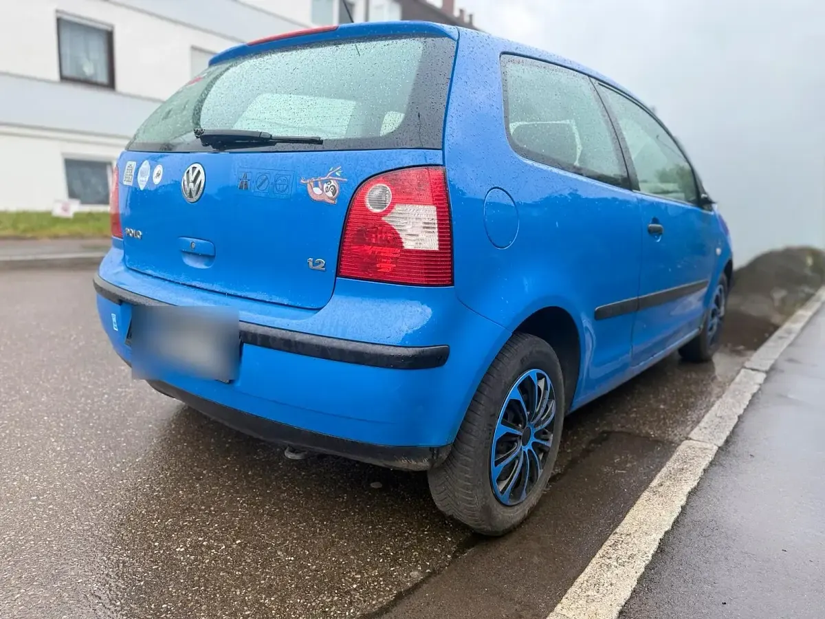 Gebraucht VW Polo 65 PS (47 kW) 2004 Blau Kleinwagen