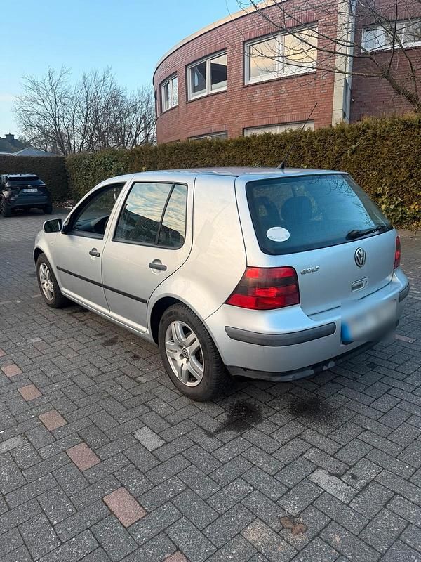 Gebraucht VW Golf IV 75 PS (55 kW) 2001 Silber Kleinwagen