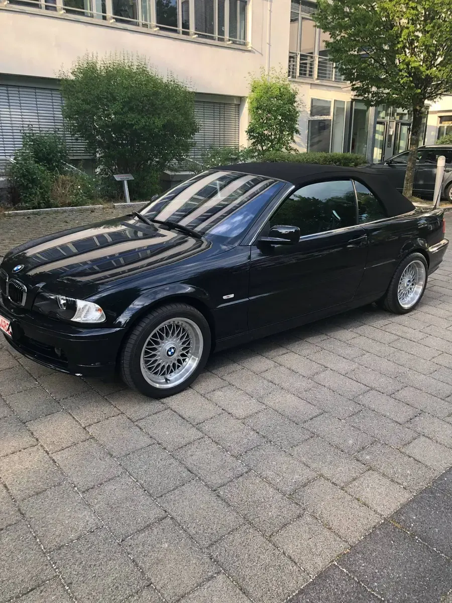 Gebraucht BMW 323 170 PS (125 kW) 2000 Schwarz Cabrio