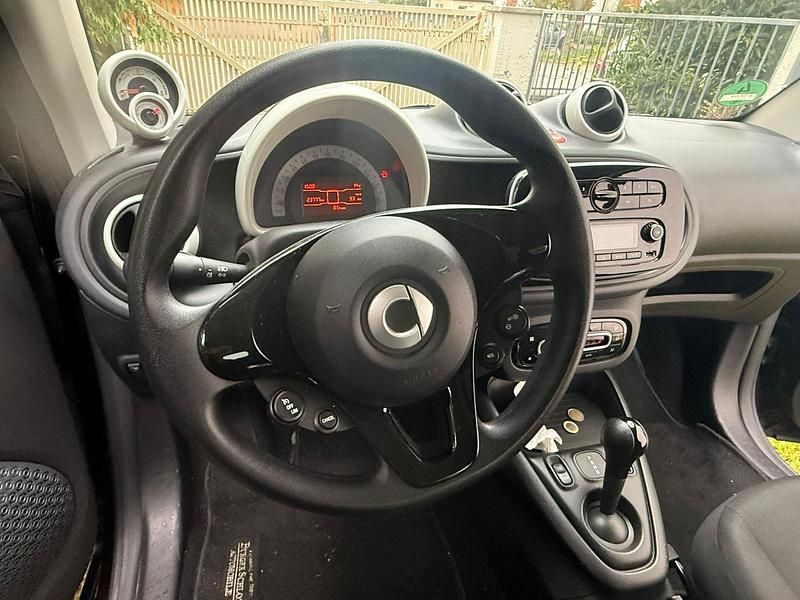 Schwarz Gebraucht 2020 Smart ForTwo Electric Drive Coupé | 7.450 € - Bild 1/4