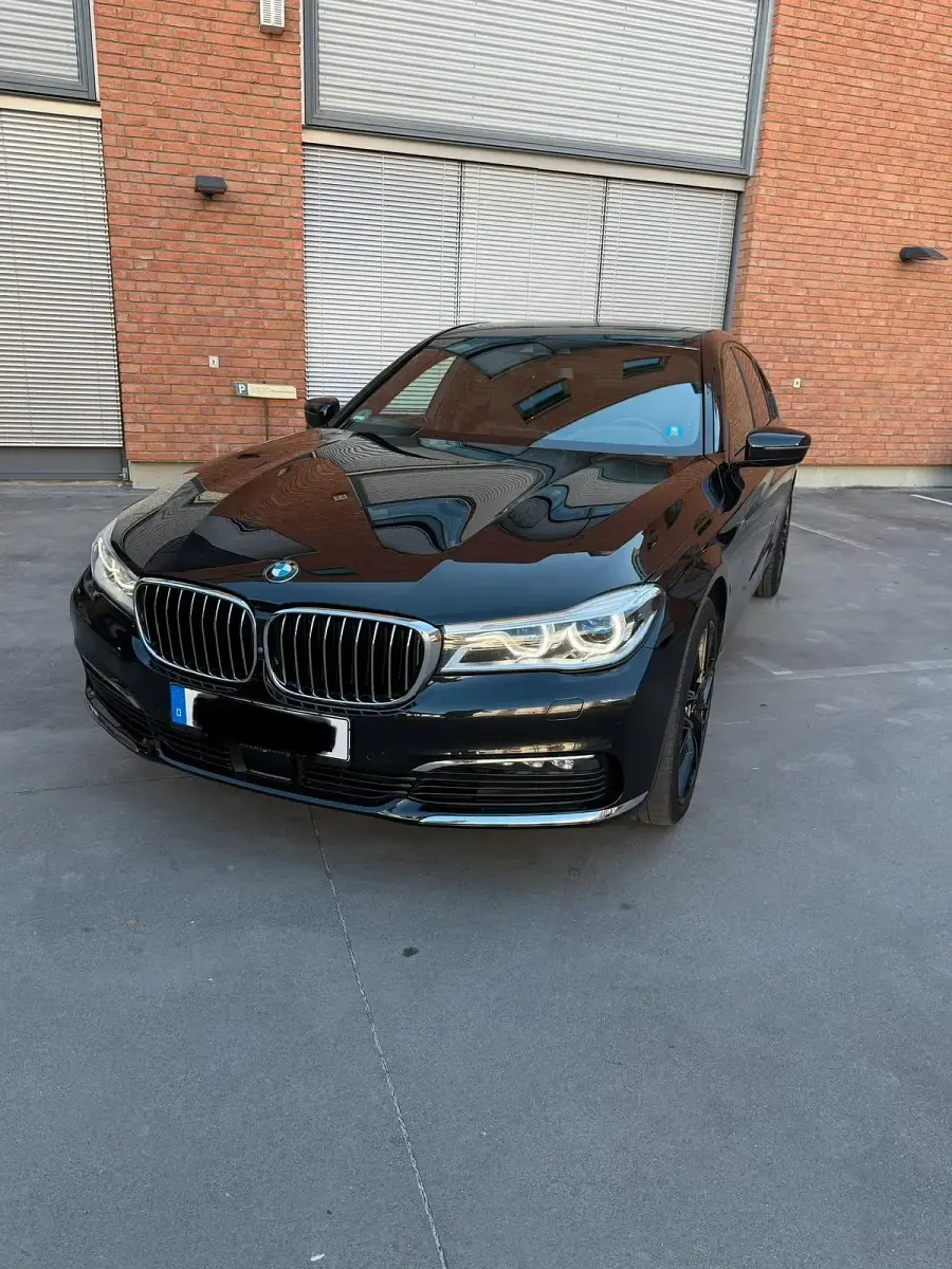 Gebraucht BMW 730L 265 PS (194 kW) 2018 Schwarz Limousine