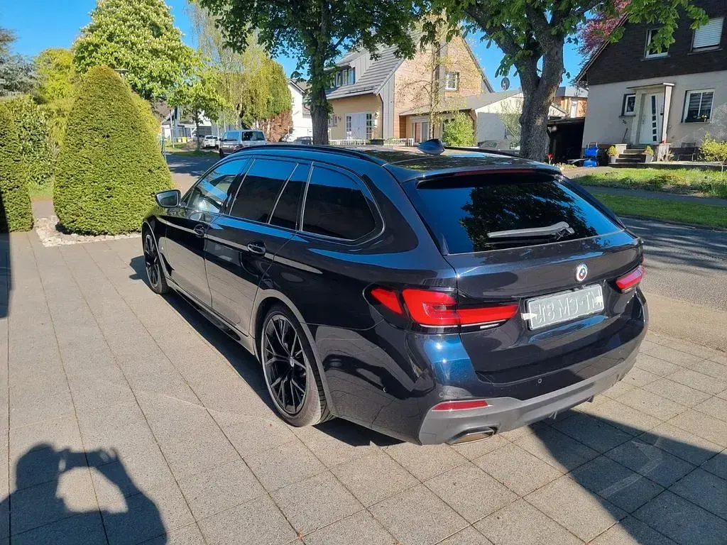 Gebraucht BMW 540 Performance 333 PS (244 kW) 2022 Schwarz Kombi