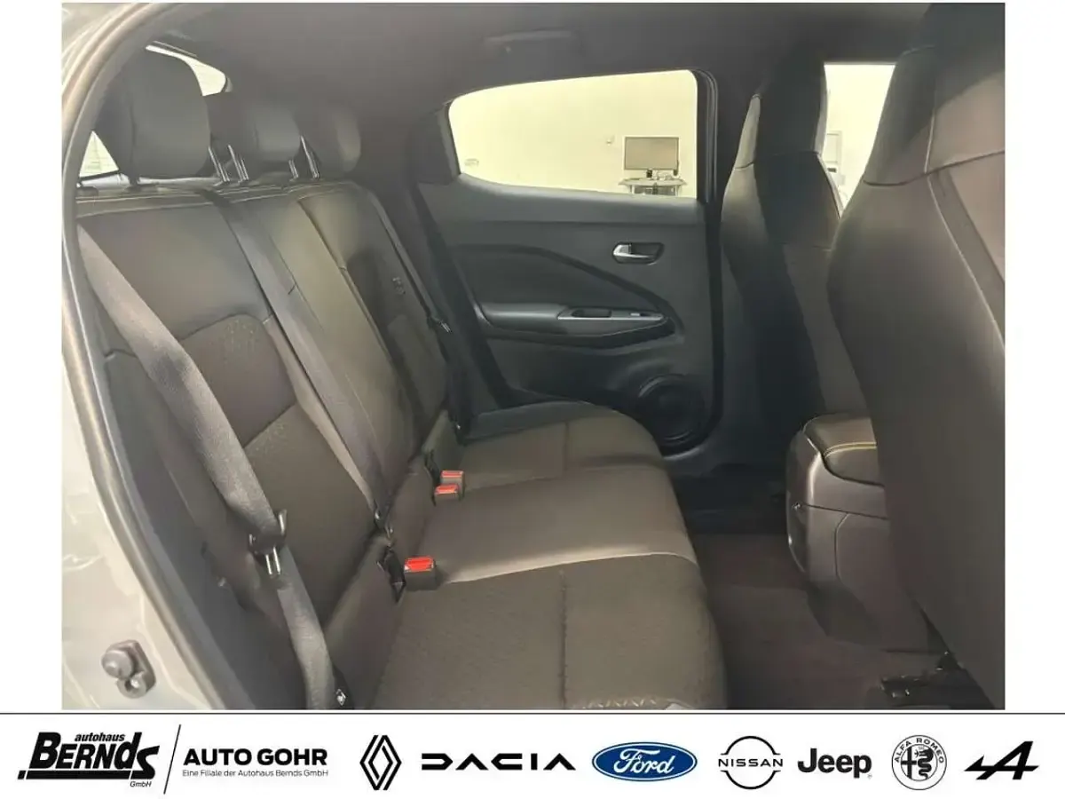 Gebraucht Nissan Kiiro 114 PS (83 kW) 2022 Ceramic grey/dach in black met SUV