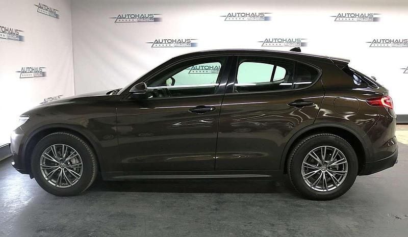 Gebraucht Alfa Romeo Stelvio Super 150 PS (110 kW) 2019 Braun SUV