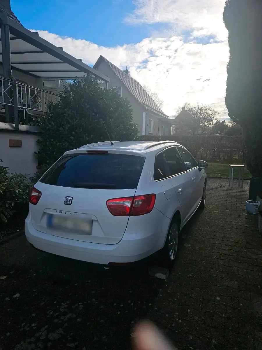 Gebraucht Seat Ibiza ST 105 PS (77 kW) 2012 Weiß Kombi