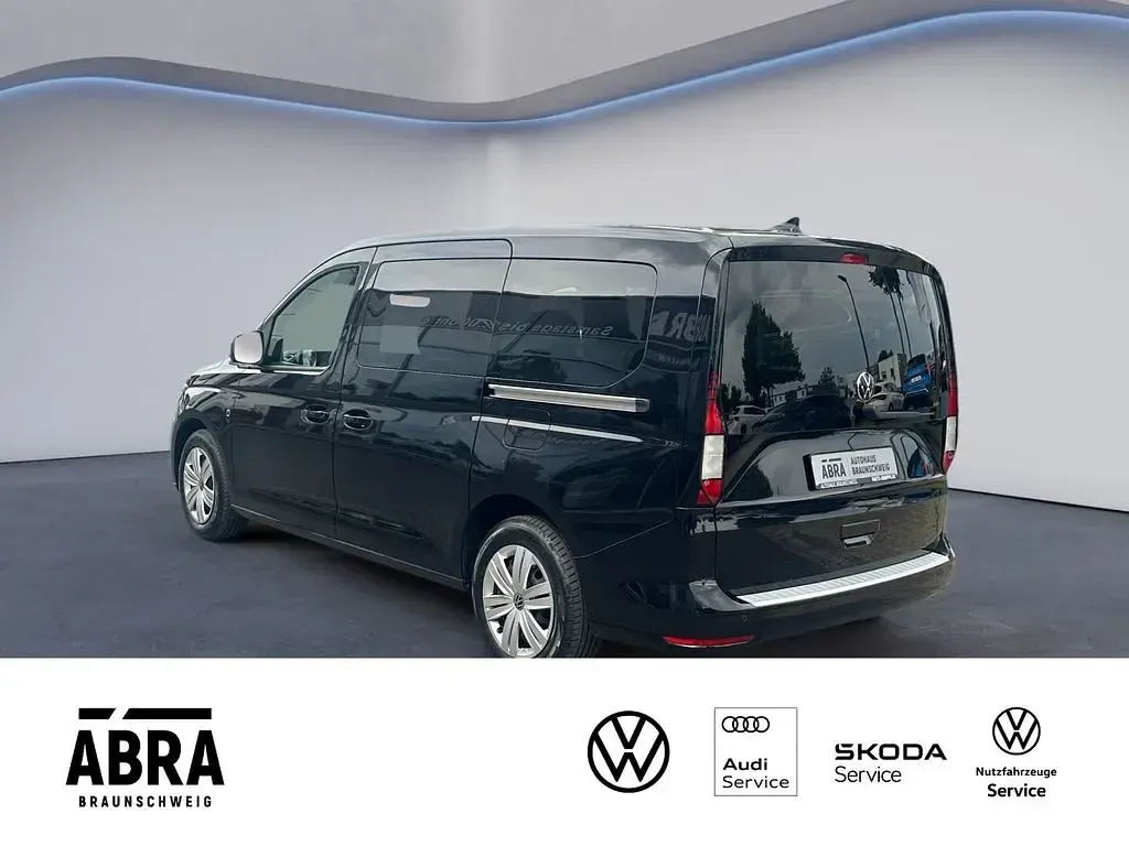 Gebraucht VW Caddy Basis 102 PS (75 kW) 2022 Schwarz Van / Kleinbus