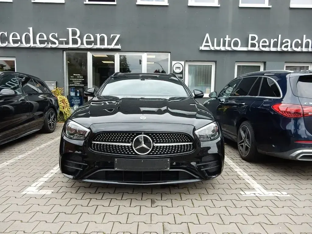Gebraucht Mercedes E200 197 PS (144 kW) 2024 Schwarz Kombi