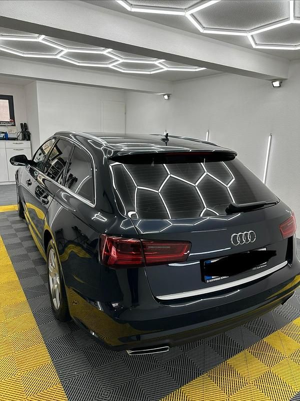 Gebraucht Audi A6 Exclusive 150 PS (110 kW) 2017 Blau Kombi