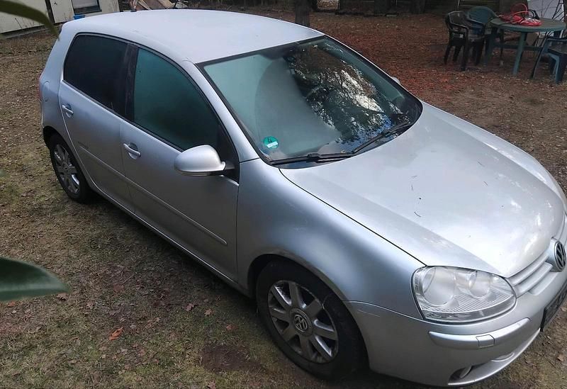 Silber Gebraucht 2008 VW Golf United Limousine | 1.650 € (Guter Preis) - Bild 1/4