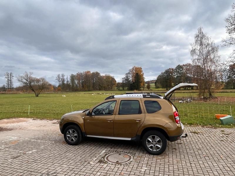 Andere farben Gebraucht 2015 Dacia Duster SUV | 5.690 € (Superpreis) - Bild 1/4