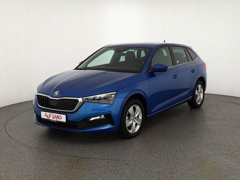 Blau Gebraucht 2023 Skoda Scala Kleinwagen | 22.490 € (Guter Preis) - Bild 1/4